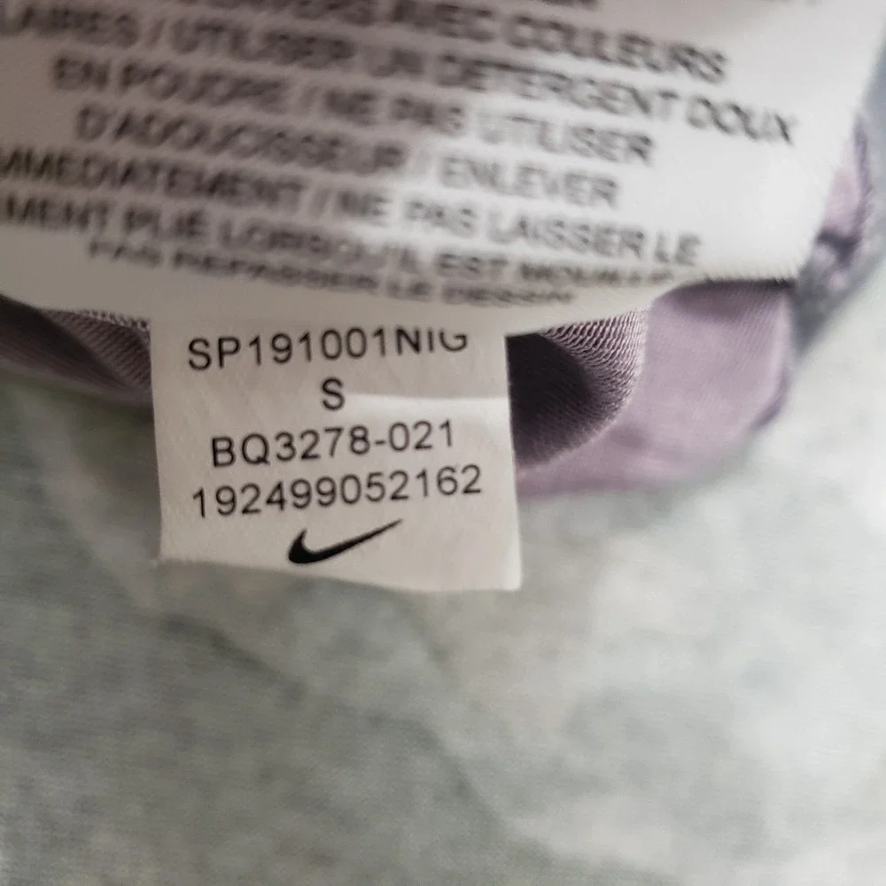 Nike Top Womens Small Gray Dri-Fit Short Sleeve‎